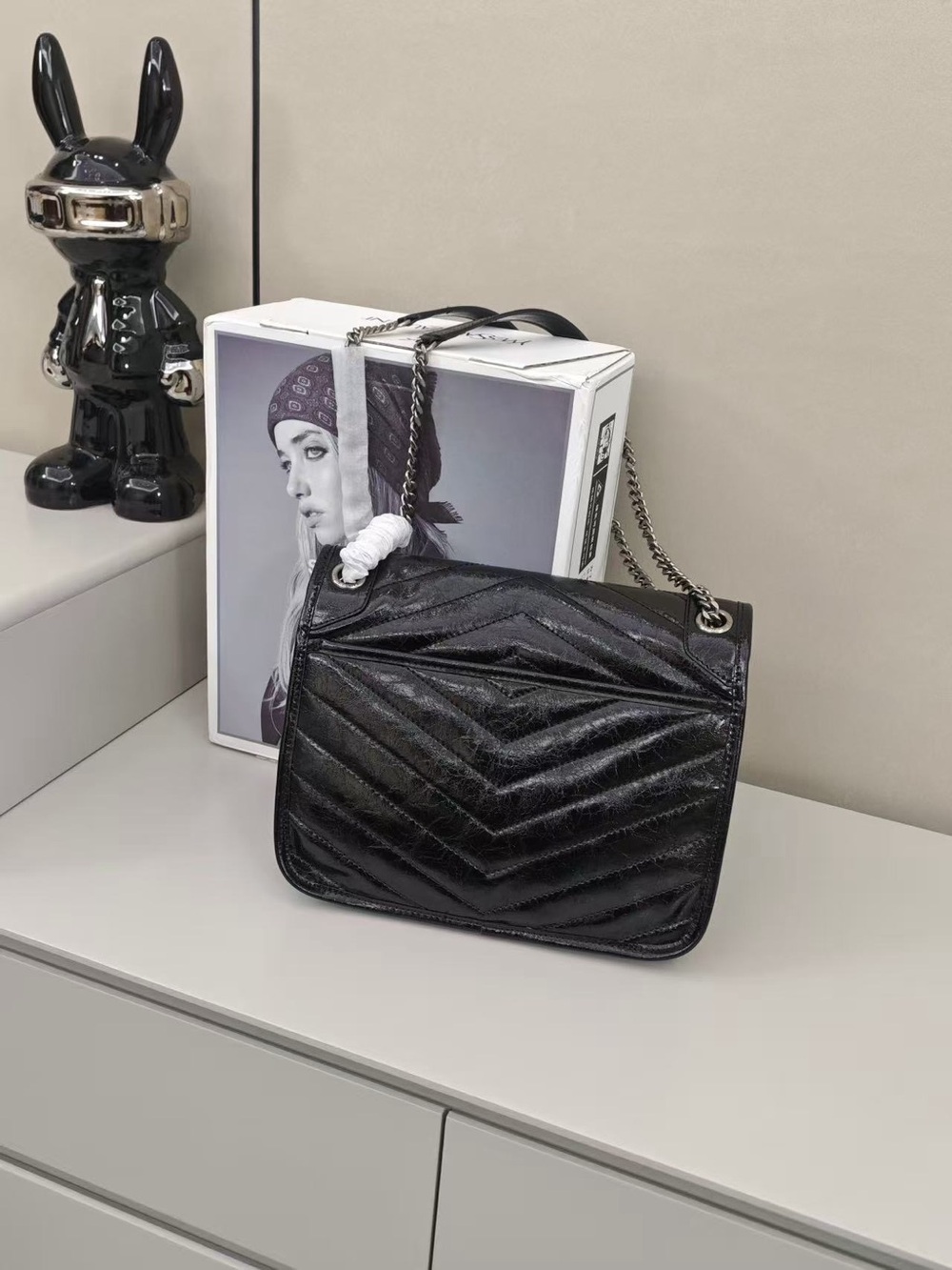Saint Laurent Black Quilted Leather Shoulder Bag with Chain Strap - Picture 2 of 7